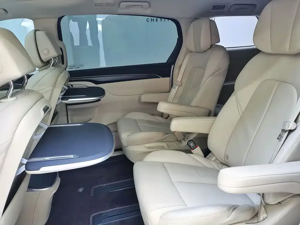 Buick GL8 2024 из CN, фото 9