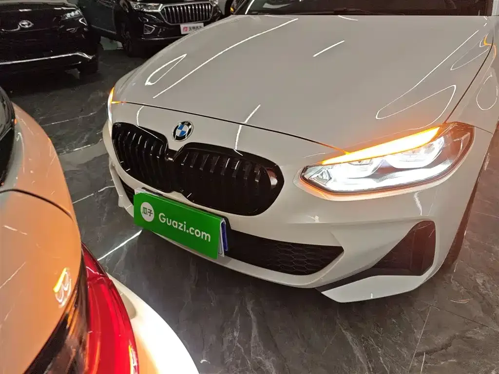 BMW 1 Series 2023 из CN, фото 8