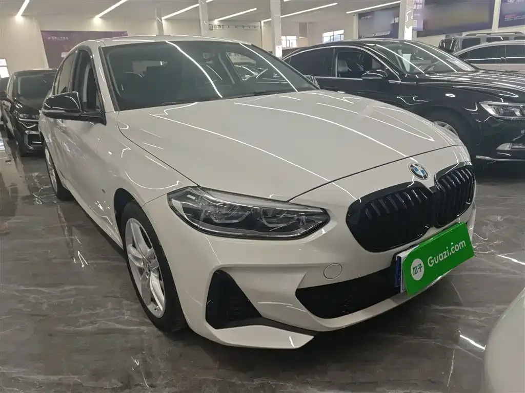 BMW 1 Series 2023 из CN, фото 10