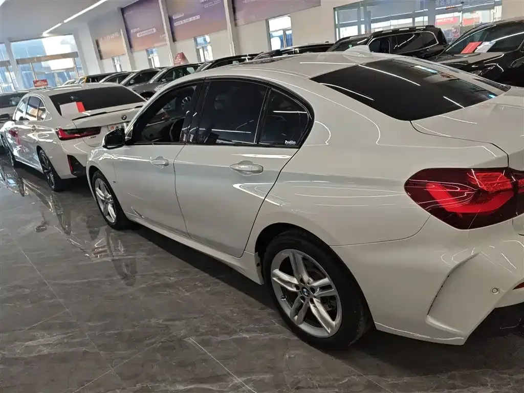 BMW 1 Series 2023 из CN, фото 5