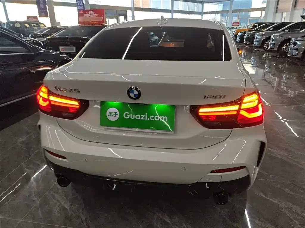 BMW 1 Series 2023 из CN, фото 7