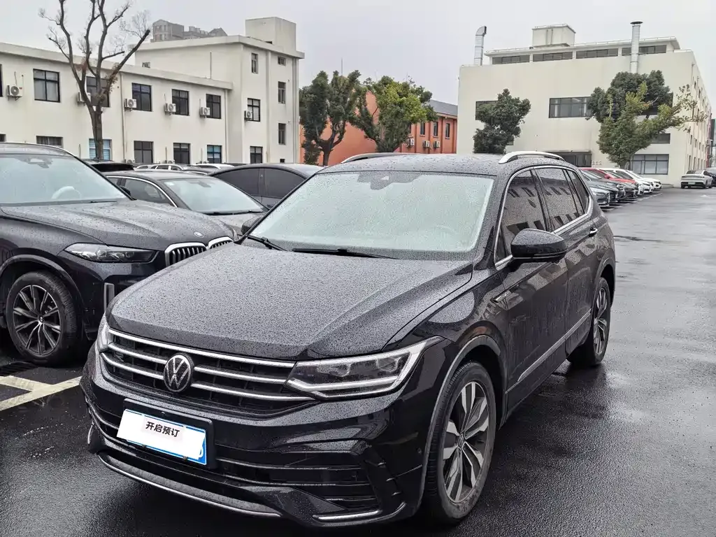Volkswagen Tiguan L 2023 из CN, фото 3