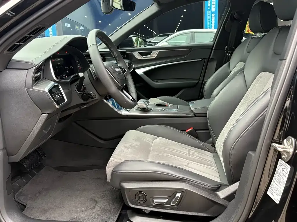 Audi A6L 2024 из CN, фото 6