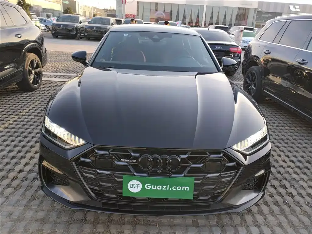 Audi A7L 2024 из CN, фото 4