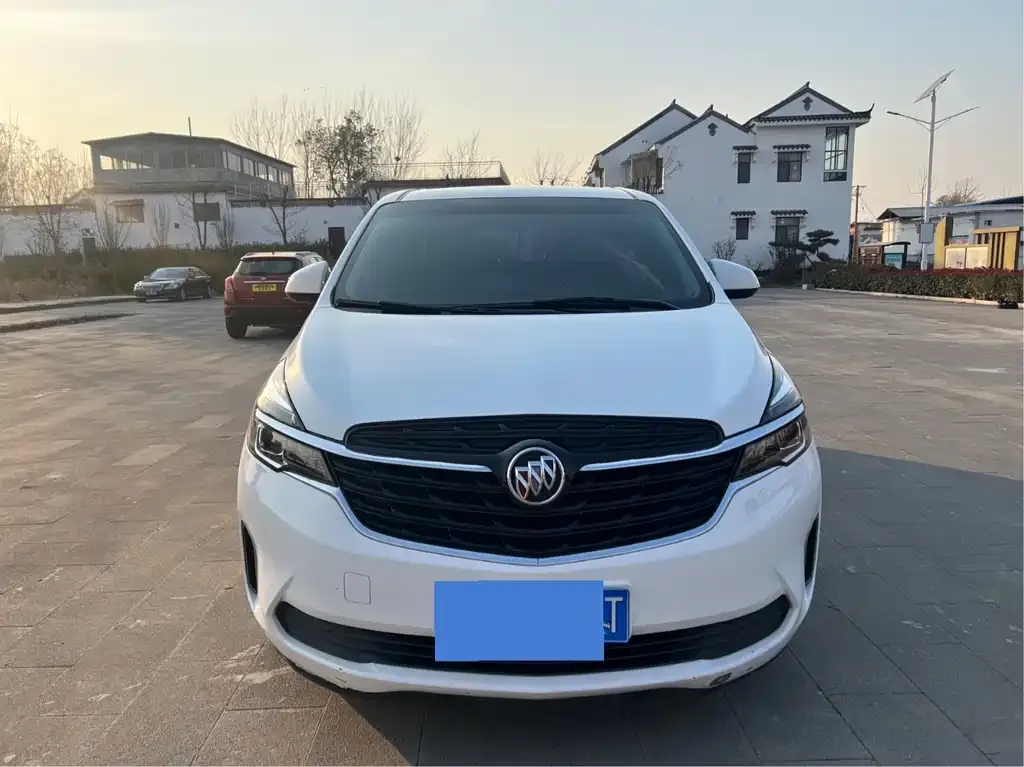 Buick GL8 2022 из CN, фото 2