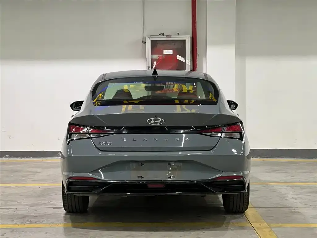 Hyundai Elantra 2023 из CN, фото 2