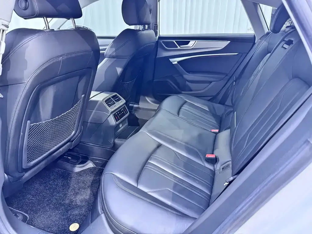 Audi A7 — фото 10