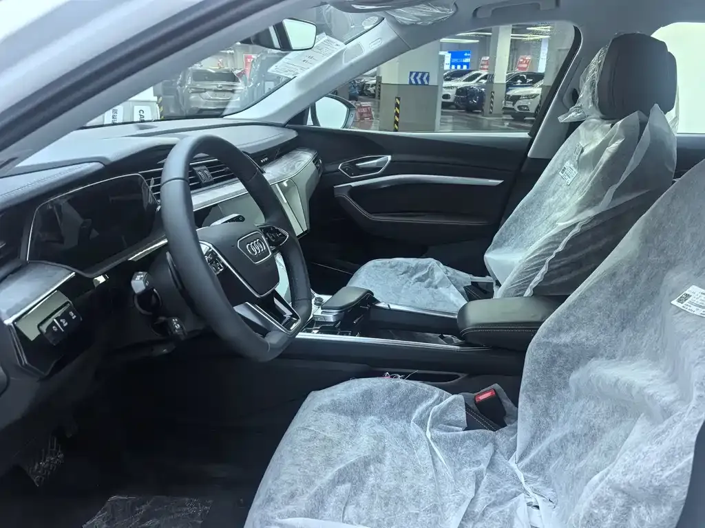 Audi e-tron 2026 из CN, фото 8