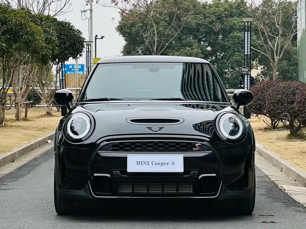 MINI Cooper (3-door) 2024 из CN, фото 5