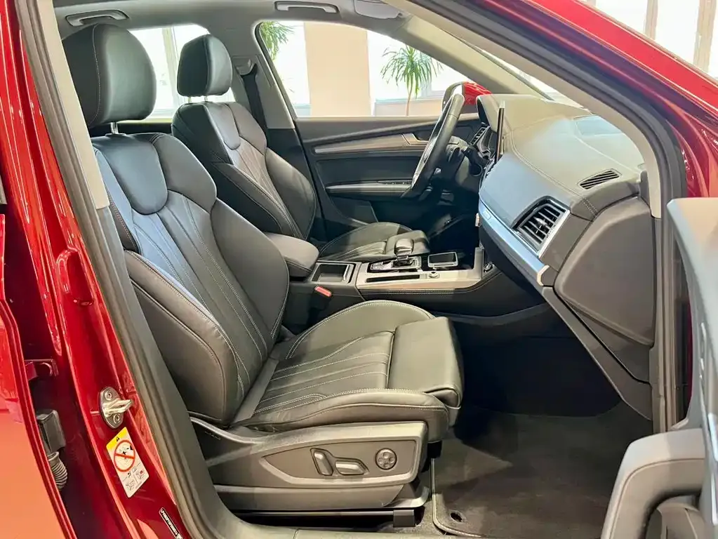Audi Q5L 2024 из CN, фото 5