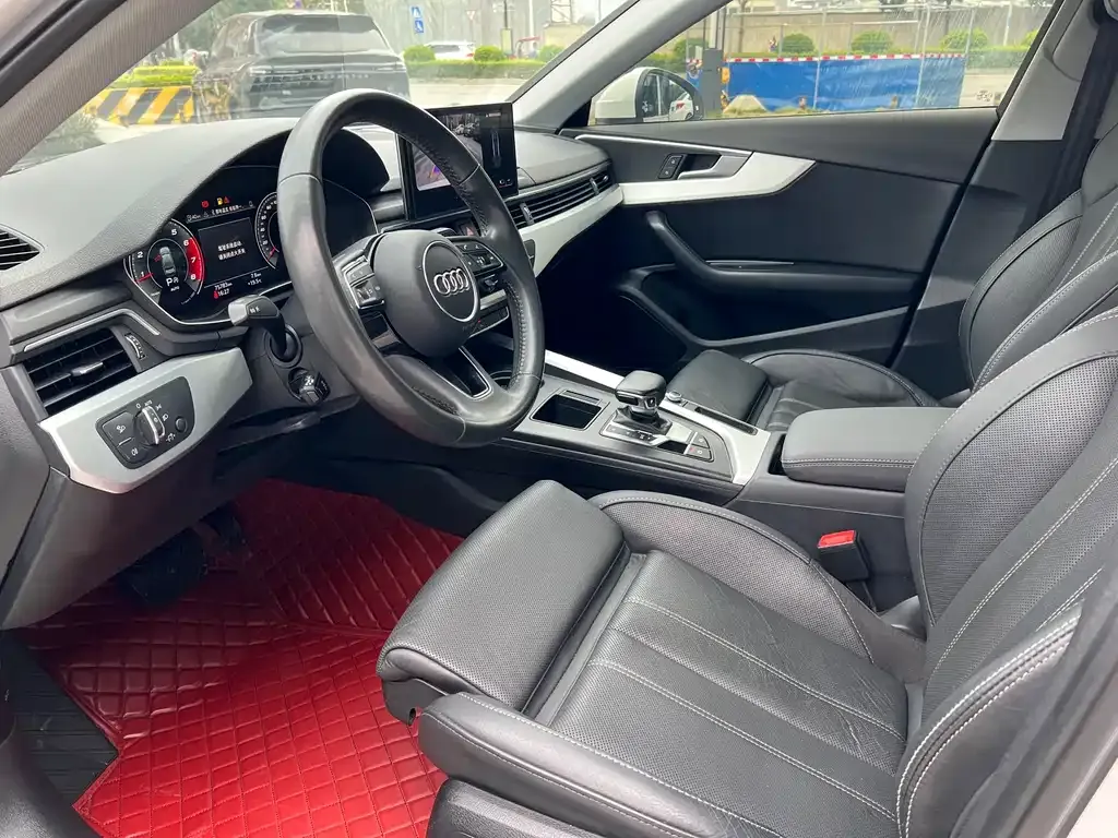 Audi A4L 2021 из CN, фото 3