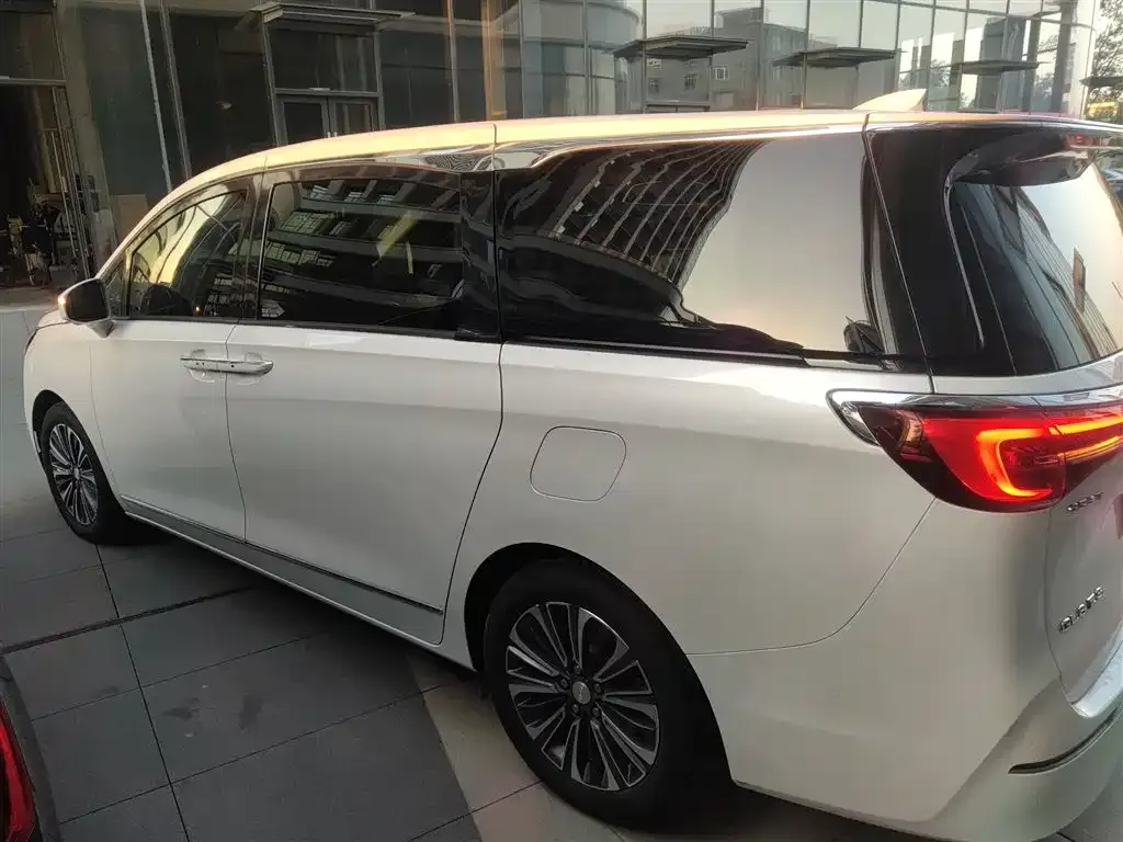Buick GL8 2022 из CN, фото 8