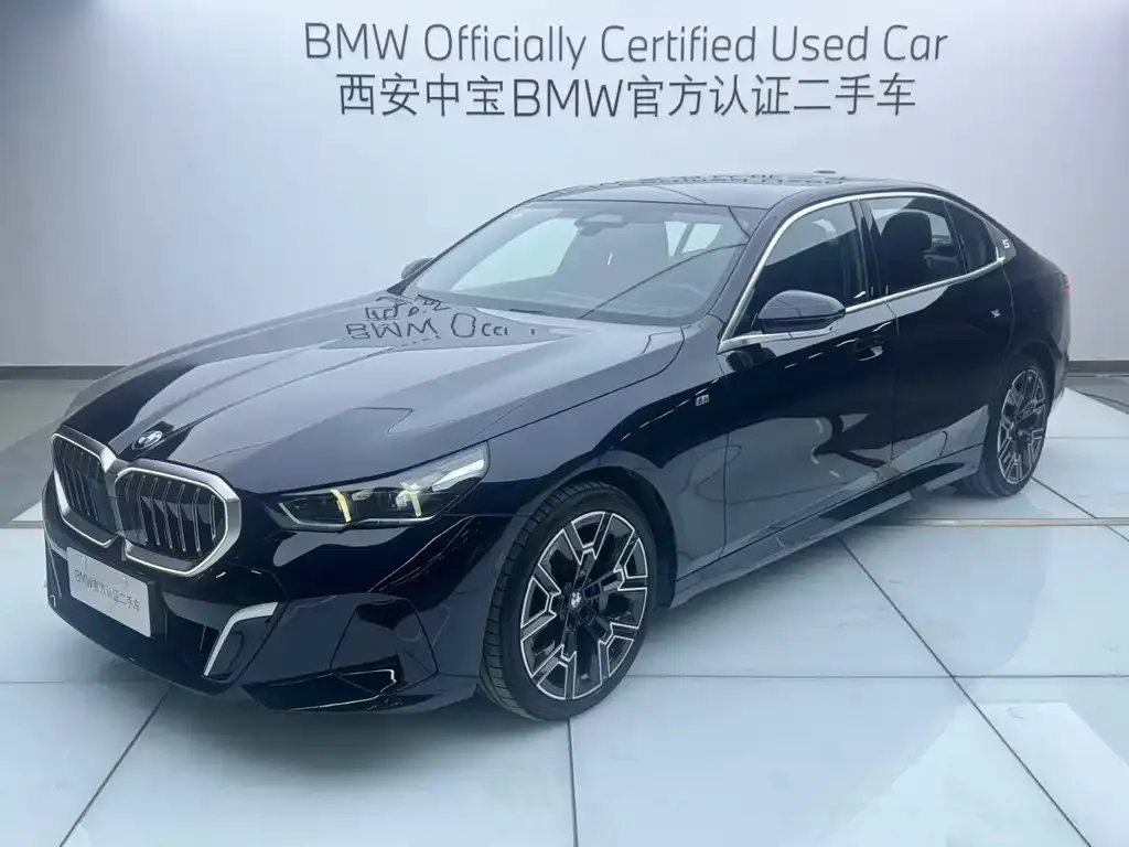 BMW 5 Series 2025 из CN, фото 1