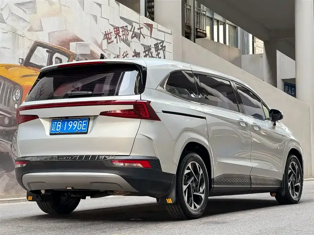 Hyundai Custo — фото 2