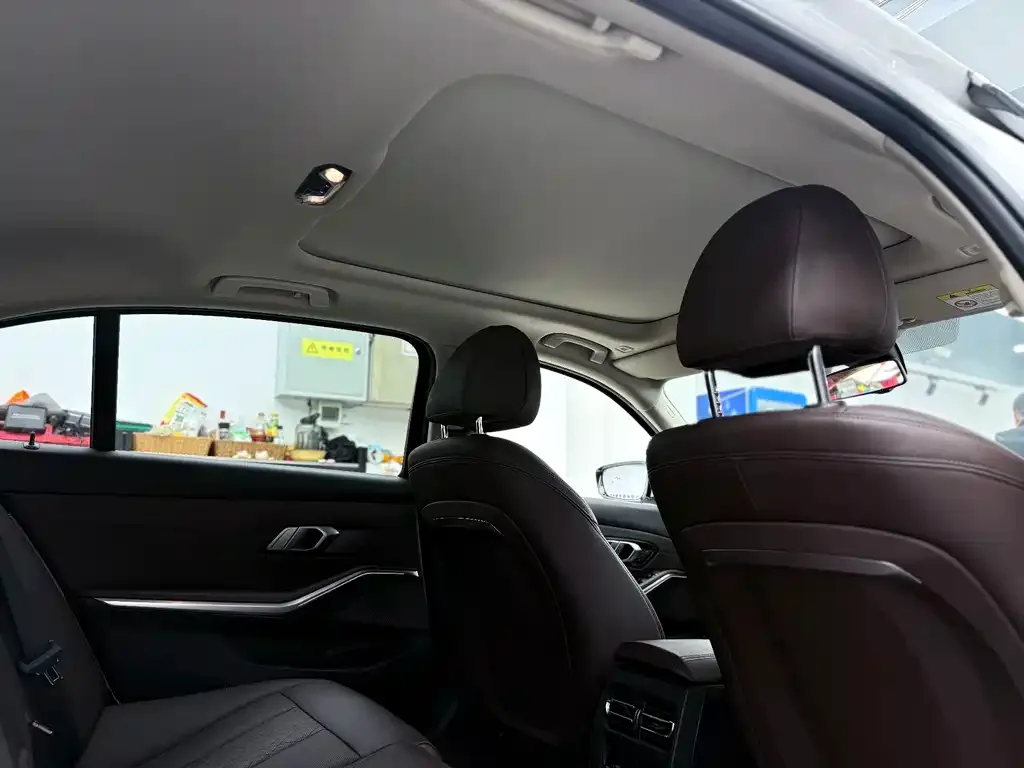 BMW 3 Series 2023 из CN, фото 2
