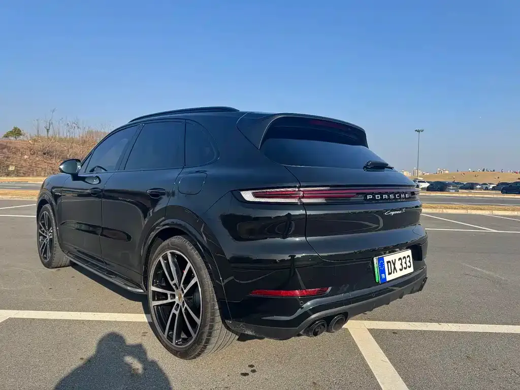 Porsche Cayenne Hybrid 2024 из CN, фото 6