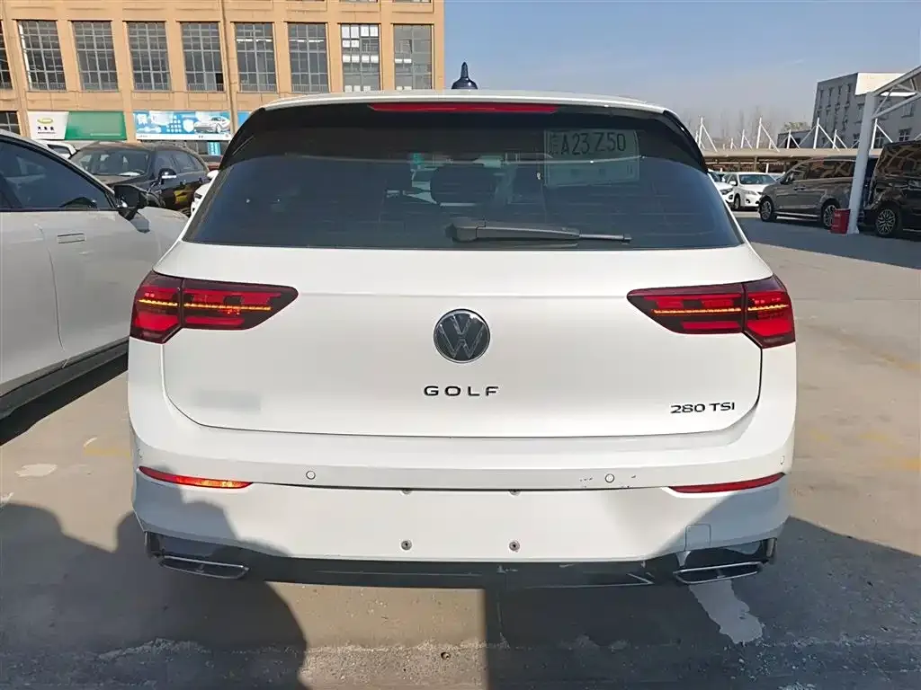 Volkswagen Golf 2022 из CN, фото 6