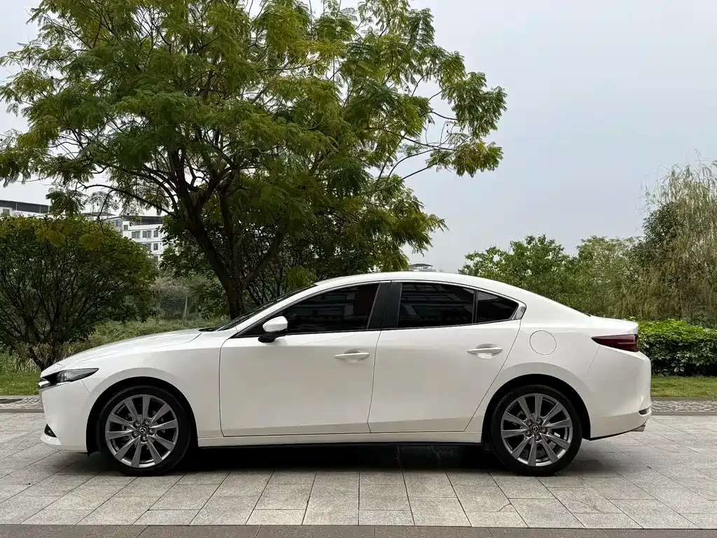 Mazda 3 Axela 2022 из CN, фото 5