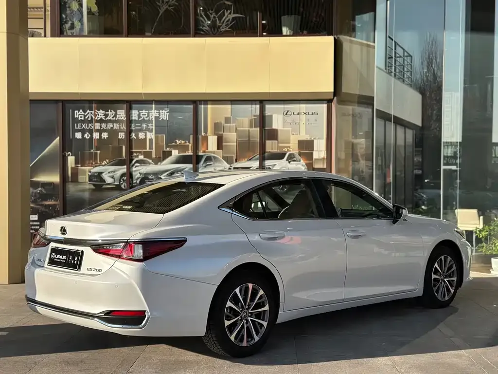 Lexus ES 2023 из CN, фото 3