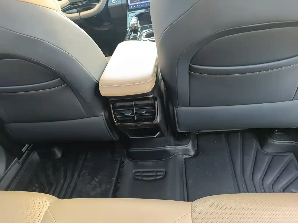 Geely Boyue L 2022 из CN, фото 10