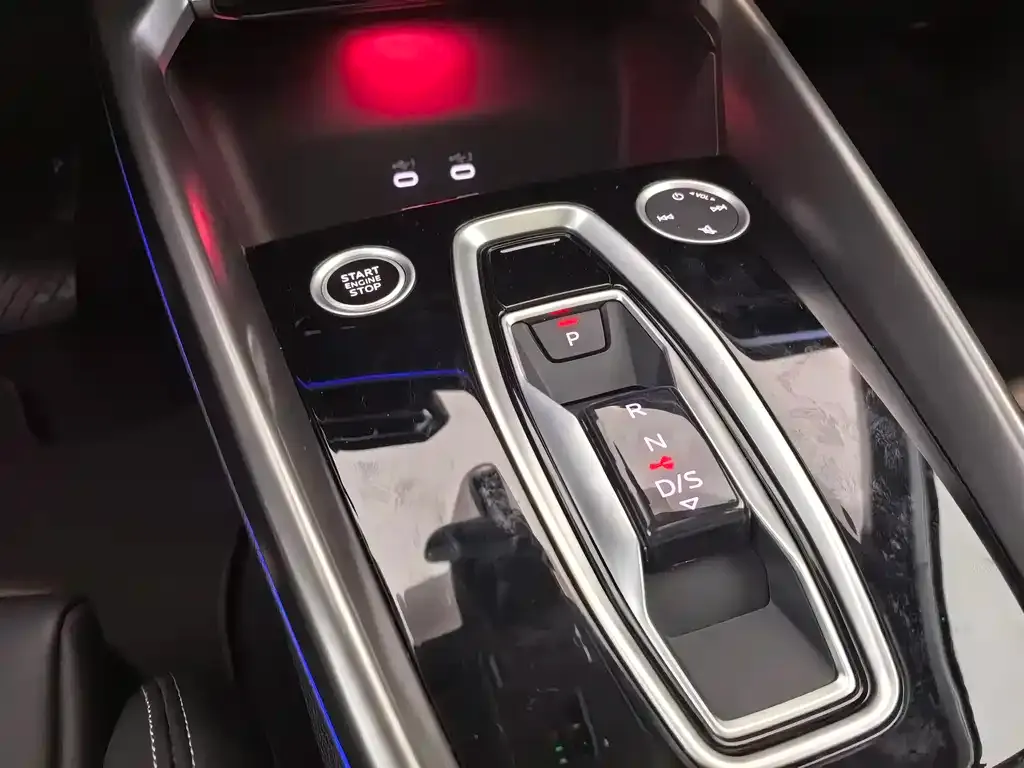 Audi A3 2024 из CN, фото 9