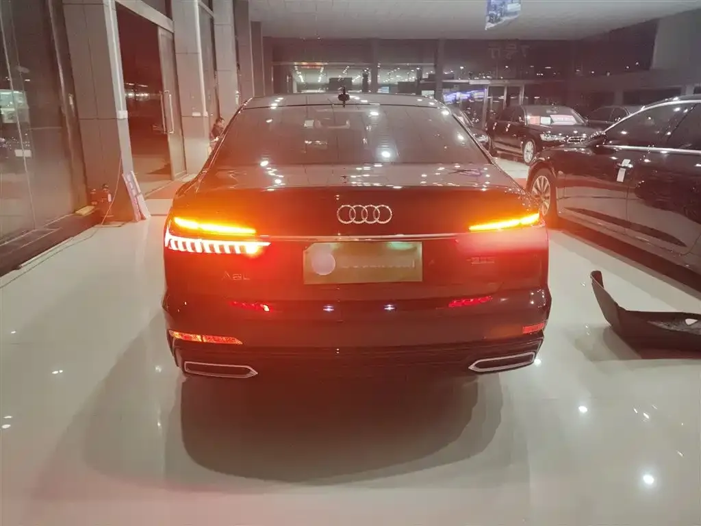 Audi A6L 2021 из CN, фото 3