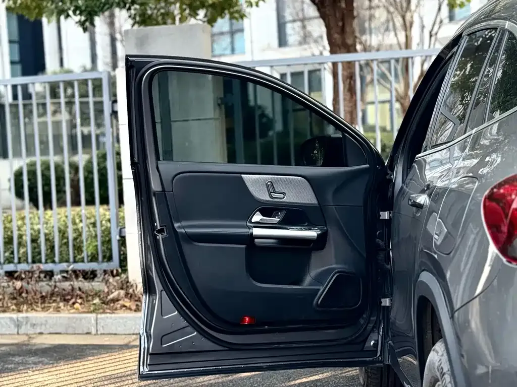 Mercedes-Benz GLA 2023 из CN, фото 6