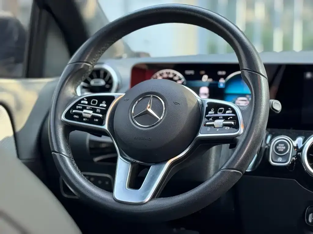 Mercedes-Benz GLA 2023 из CN, фото 9