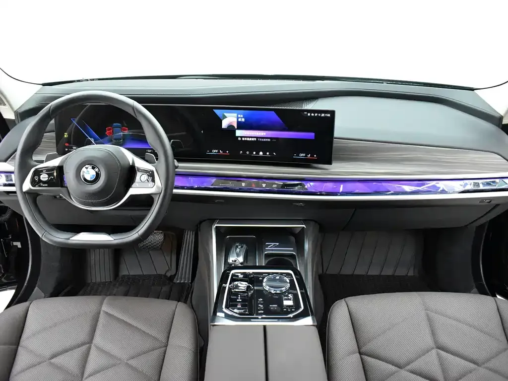 BMW 7 Series 2025 из CN, фото 9