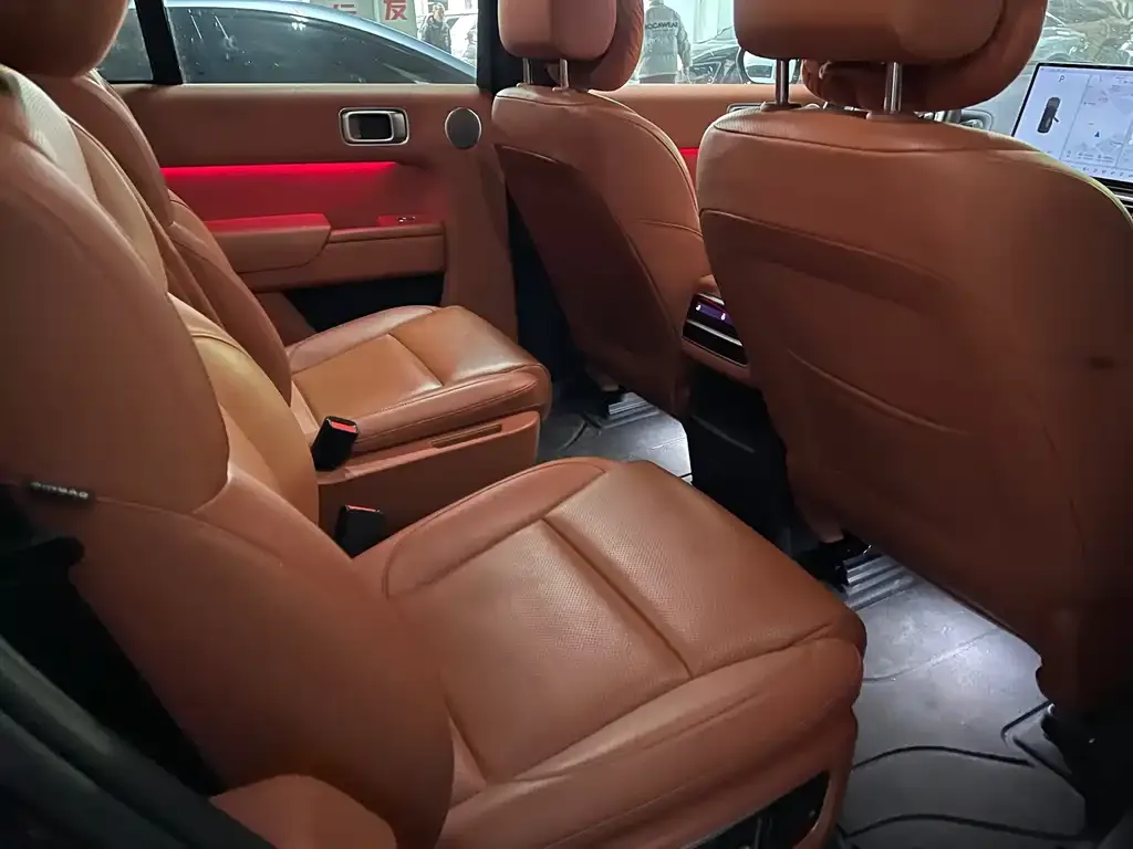 Li Auto L8 2024 из CN, фото 2