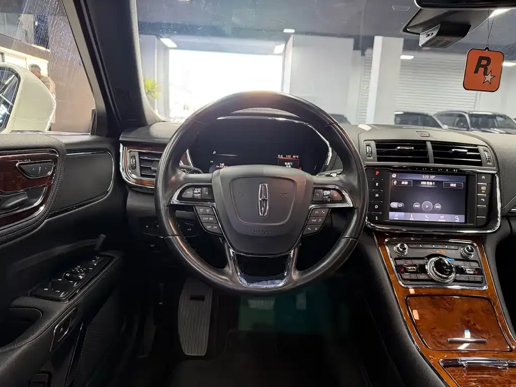 Lincoln Continental 2021 из CN, фото 4