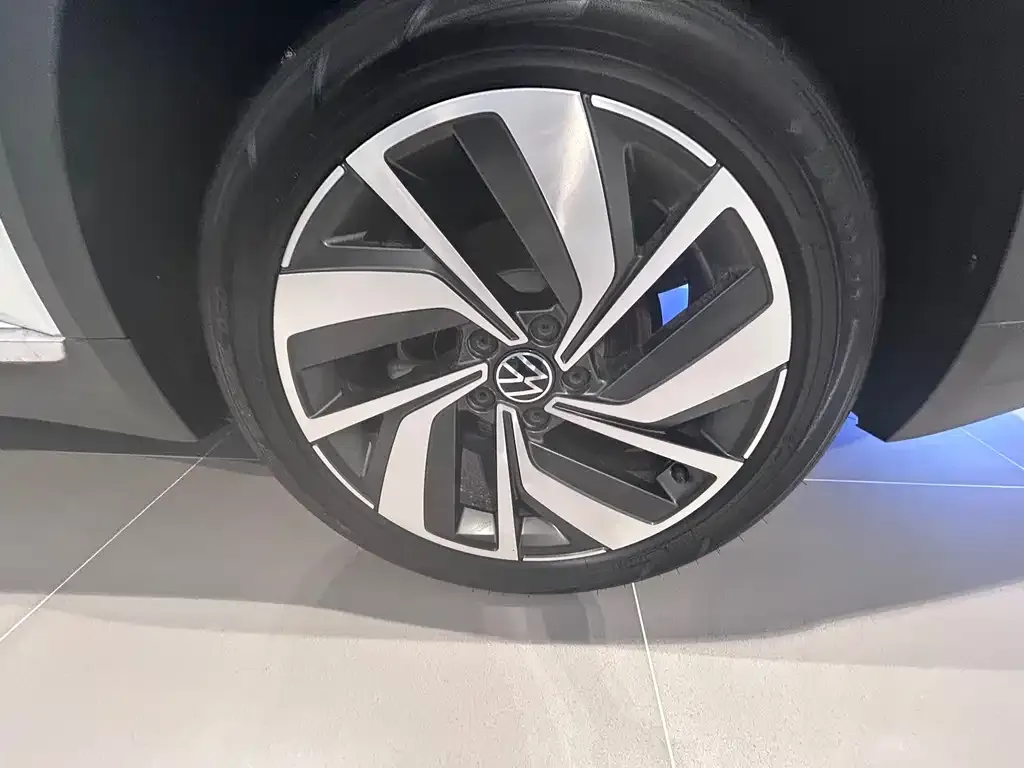 Volkswagen CC 2024 из CN, фото 10