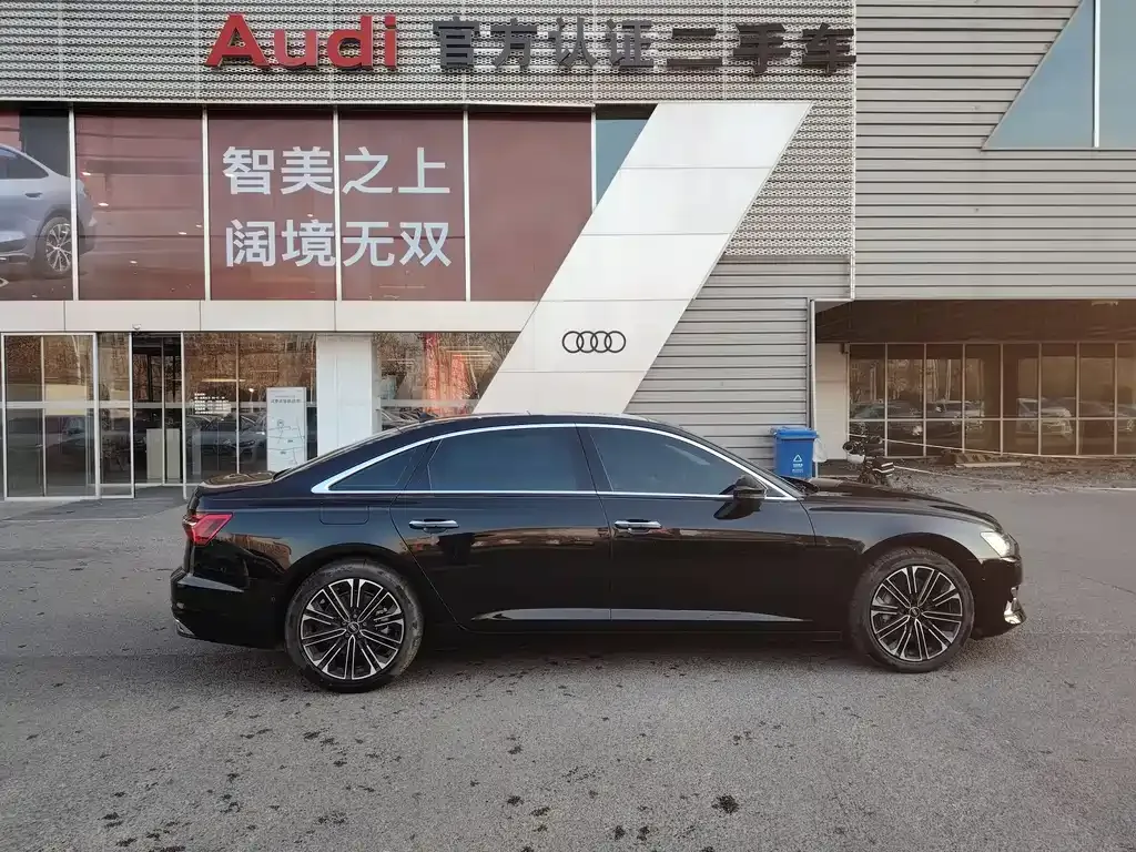 Audi A6L 2023 из CN, фото 2