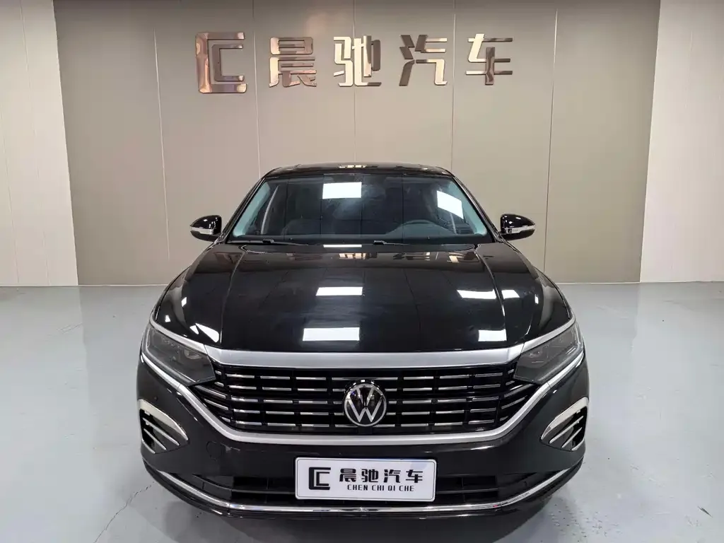 Volkswagen Passat 2023 из CN, фото 2