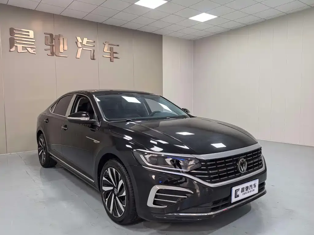 Volkswagen Passat 2023 из CN, фото 3