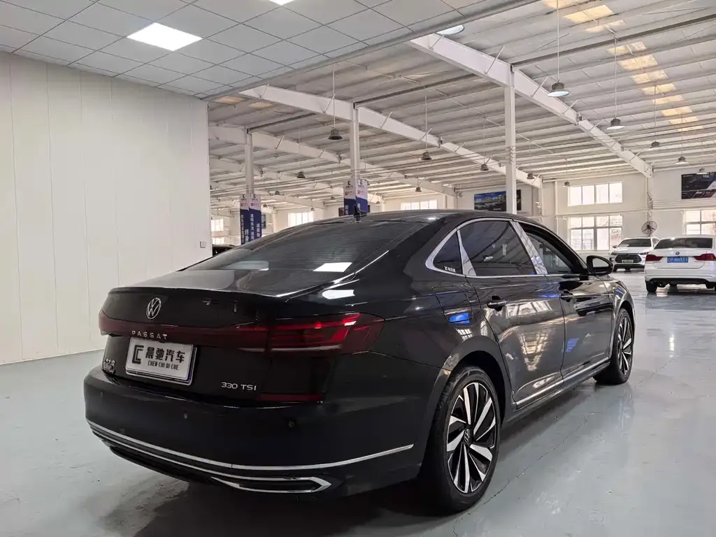 Volkswagen Passat 2023 из CN, фото 4