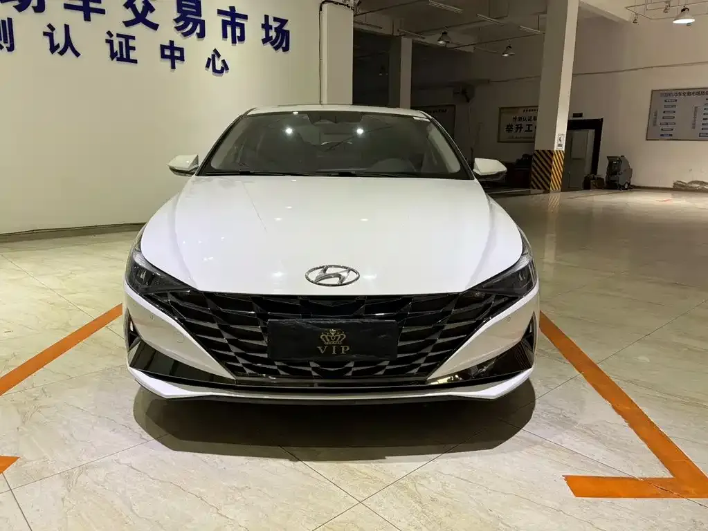 Hyundai Elantra 2022 из CN, фото 1