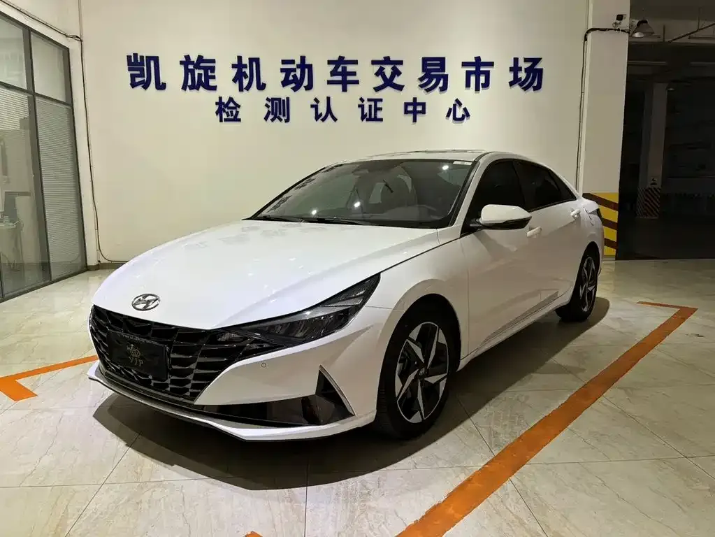 Hyundai Elantra 2022 из CN, фото 3
