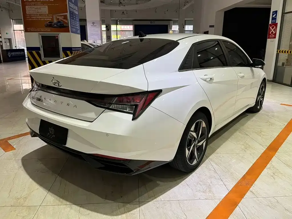 Hyundai Elantra 2022 из CN, фото 5
