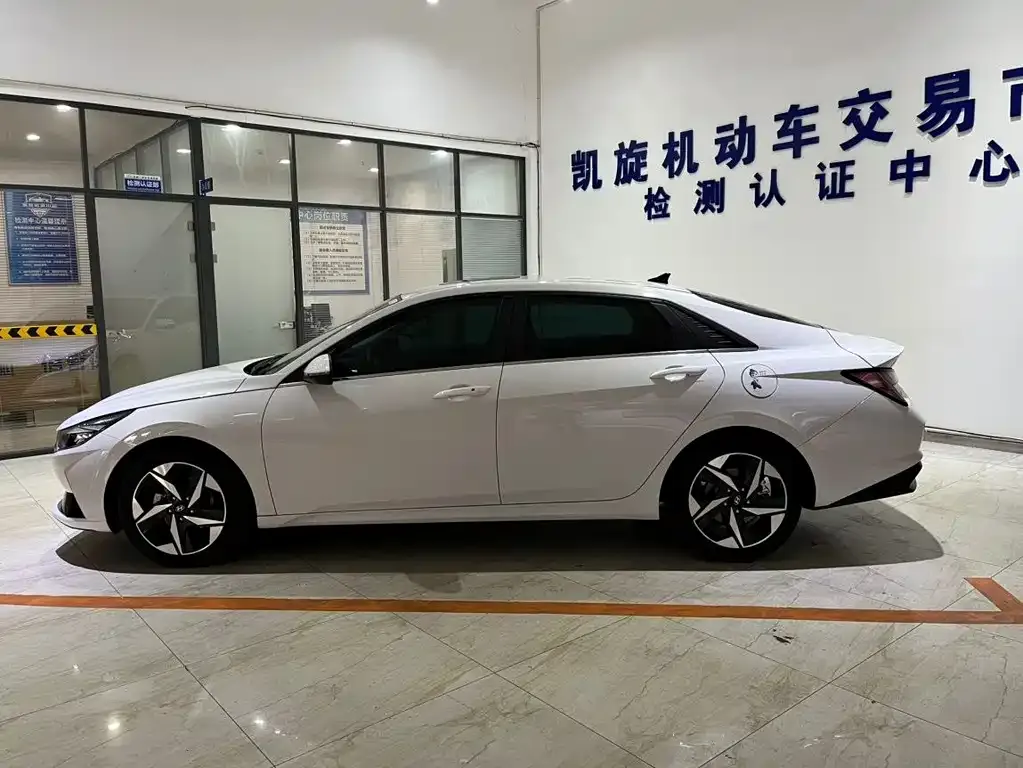 Hyundai Elantra 2022 из CN, фото 7