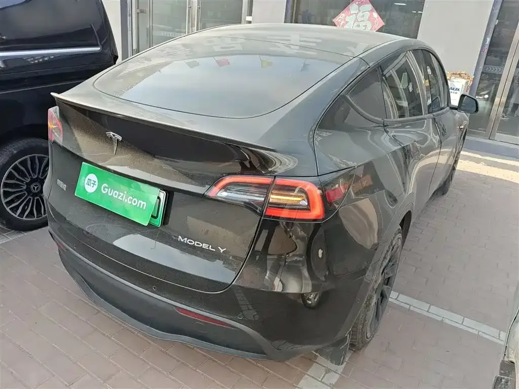 Tesla Model Y — фото 7
