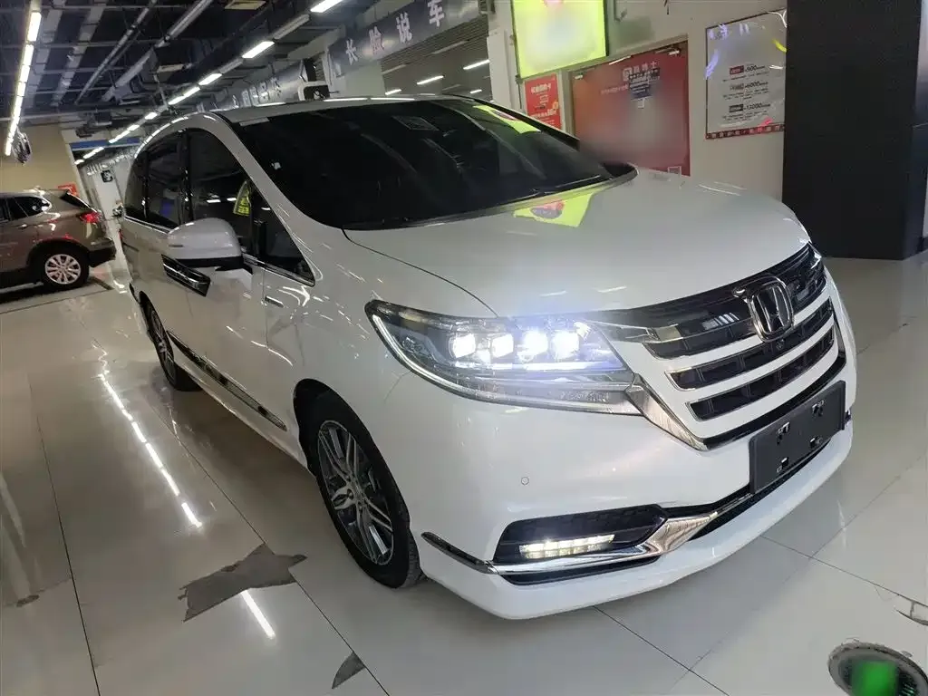 Honda Elysion 2021 из CN, фото 6