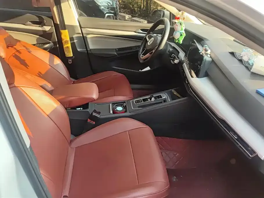 Volkswagen Golf 2021 из CN, фото 4