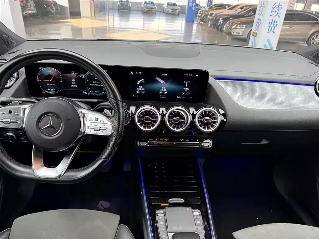 Mercedes-Benz EQA — фото 8