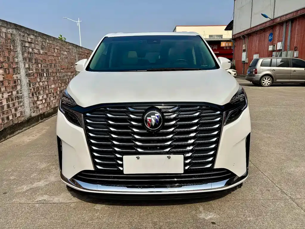 Buick GL8 2022 из CN, фото 2