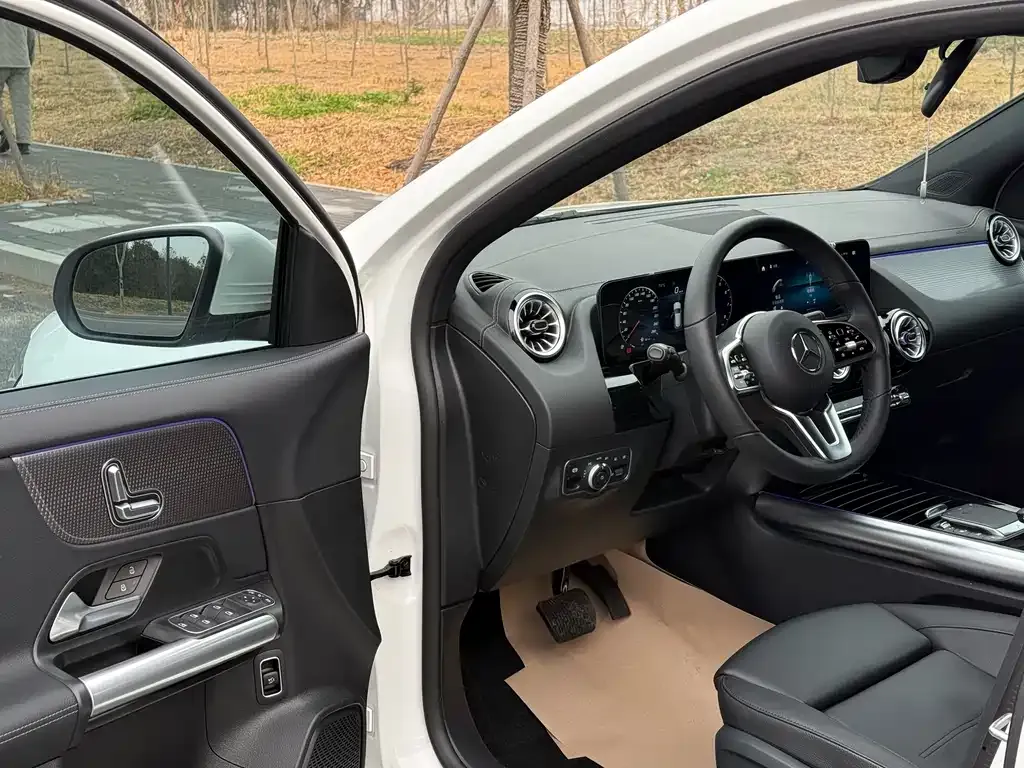 Mercedes-Benz GLA 2023 из CN, фото 2