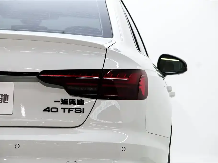Audi A4L 2024 из CN, фото 2