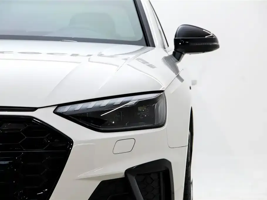 Audi A4L 2024 из CN, фото 3