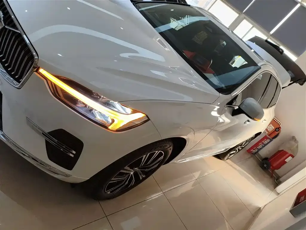 Volvo XC60 2021 из CN, фото 9