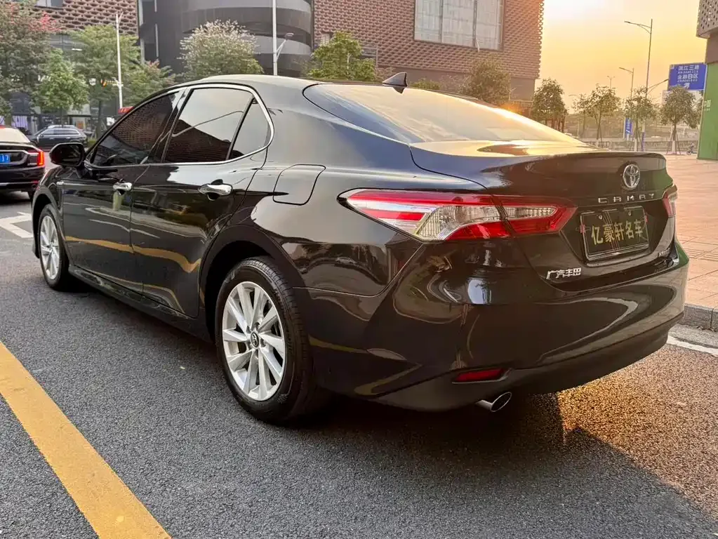Toyota Camry 2023 из CN, фото 4